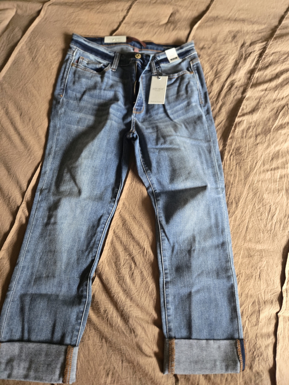 Judy Blue Women’s Straight Jeans in Medium Blue Wash